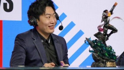 世界杯直播解说台起争执！管泽元锐评姆巴佩，范志毅当场回怼